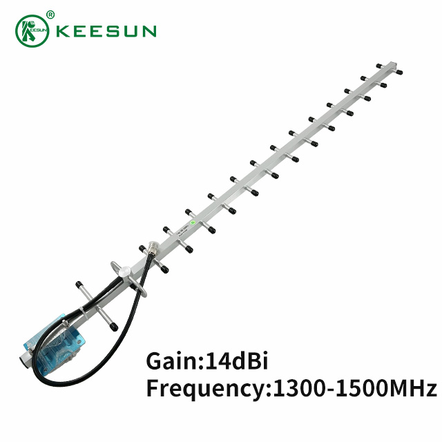 1300-1500 MHz 4G 5G 14 dBi Wide Range Outdoor Yagi Omnidirektionale Basisstationsantenne