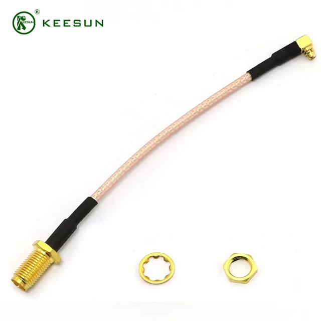 RF10009 | SMA Wahine tika ki te 100mm IPX 3.94in me te Waea Coaxial